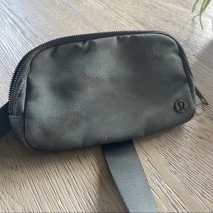 Camo Lululemon Everywhere Belt Bag